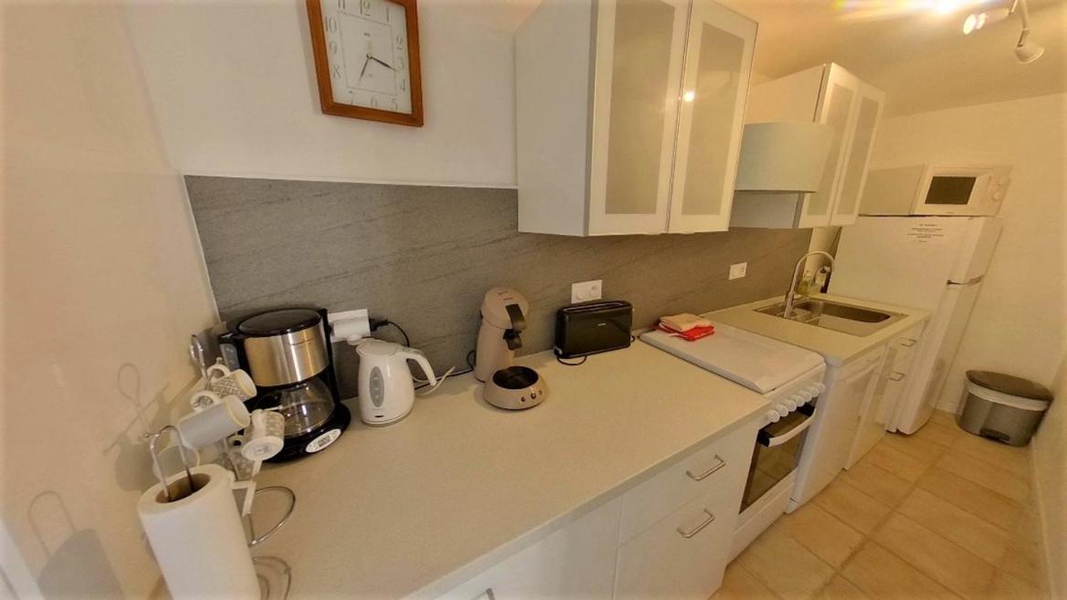 La Terrasse Ensoleillee Arles Camargue Apartment Bagian luar foto