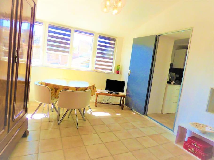 La Terrasse Ensoleillee Arles Camargue Apartment Bagian luar foto
