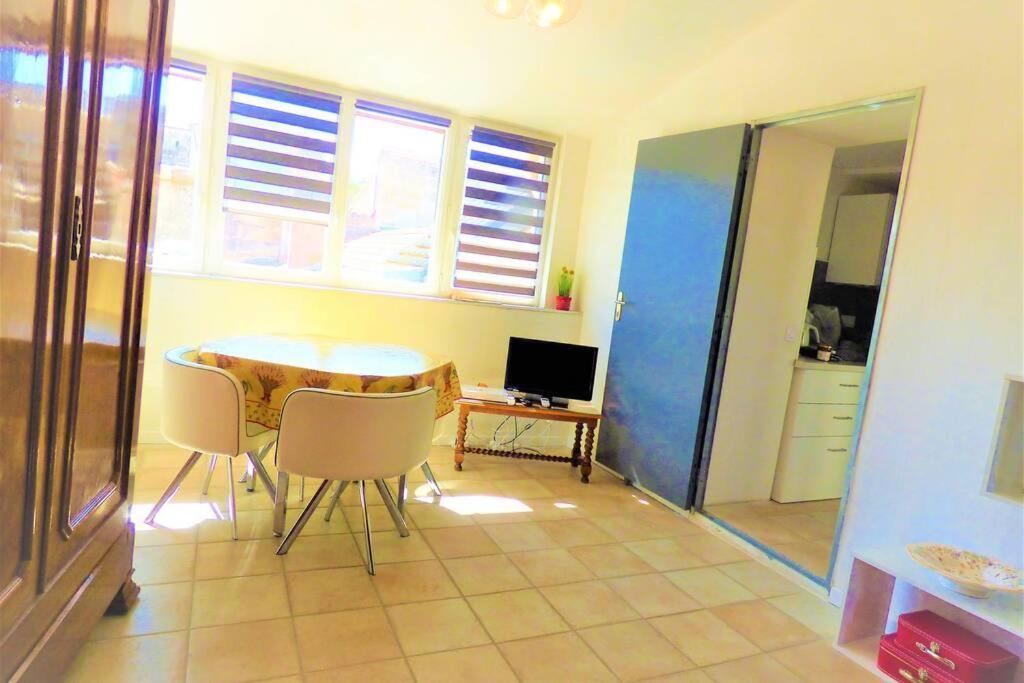 La Terrasse Ensoleillee Arles Camargue Apartment Bagian luar foto