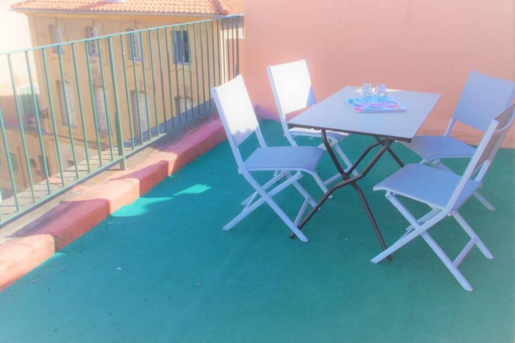 La Terrasse Ensoleillee Arles Camargue Apartment Bagian luar foto